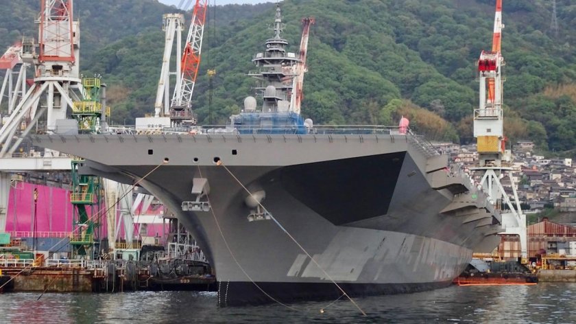 Японский авианосец Кага