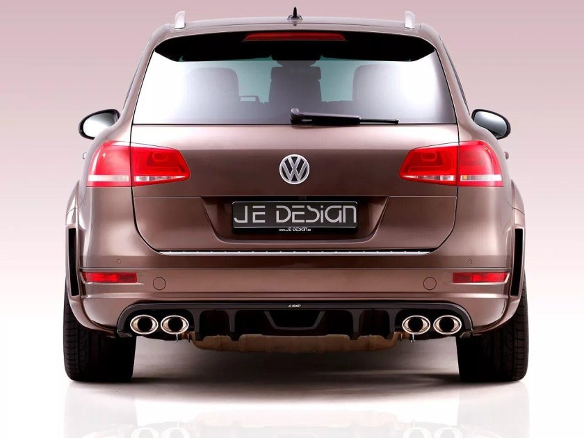 Volkswagen Touareg 2 сзади
