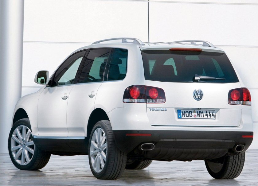 Volkswagen Touareg 2007 сзади