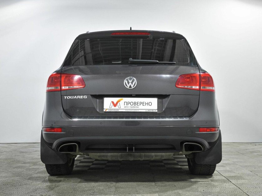 Volkswagen touareg 2014 серебристый