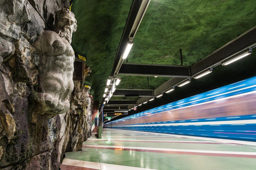 Станция метро Родхусет, Стокгольм