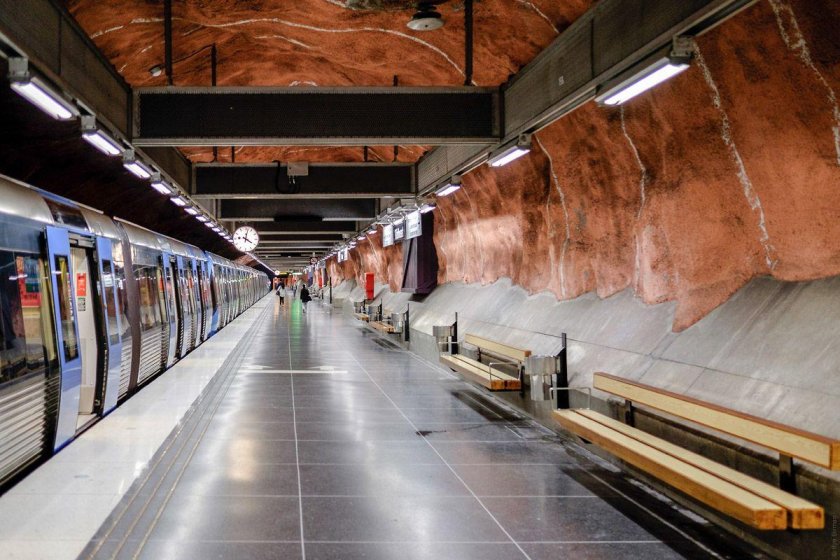 Станция метро Родхусет, Стокгольм