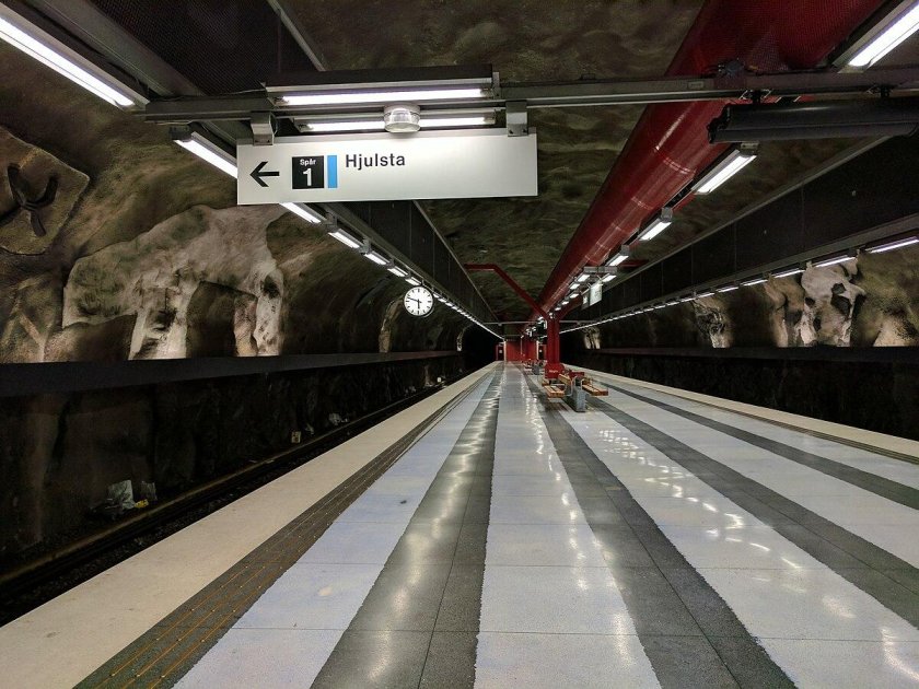 Метро станция стокгольм неккрусен