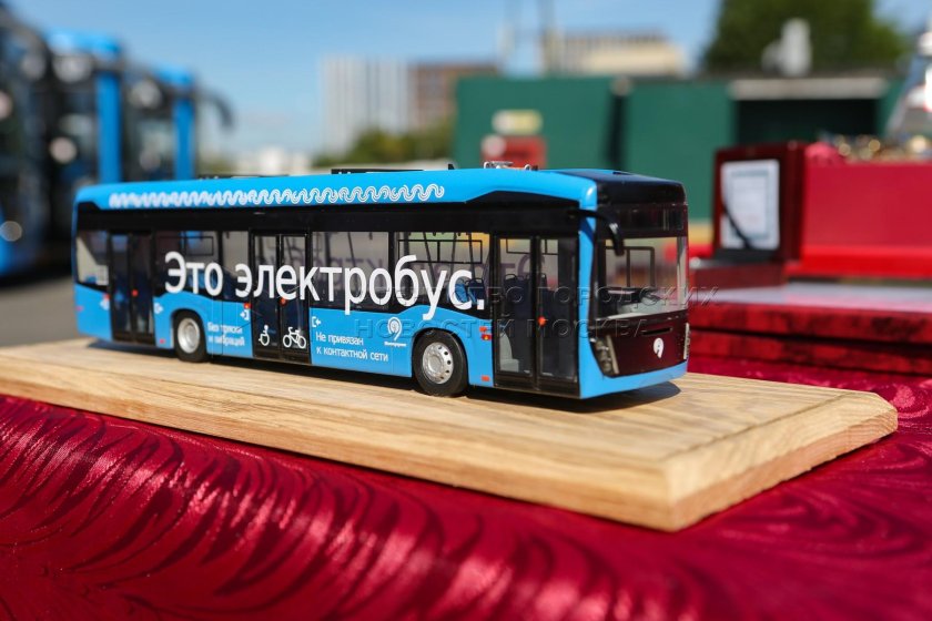 Электробус КАМАЗ-6282 модель 1 43