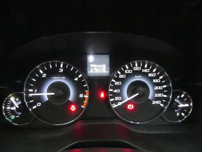 Панель Субару Аутбек 4