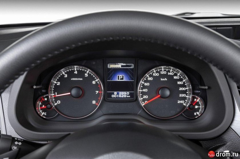 Субару Аутбек приборка