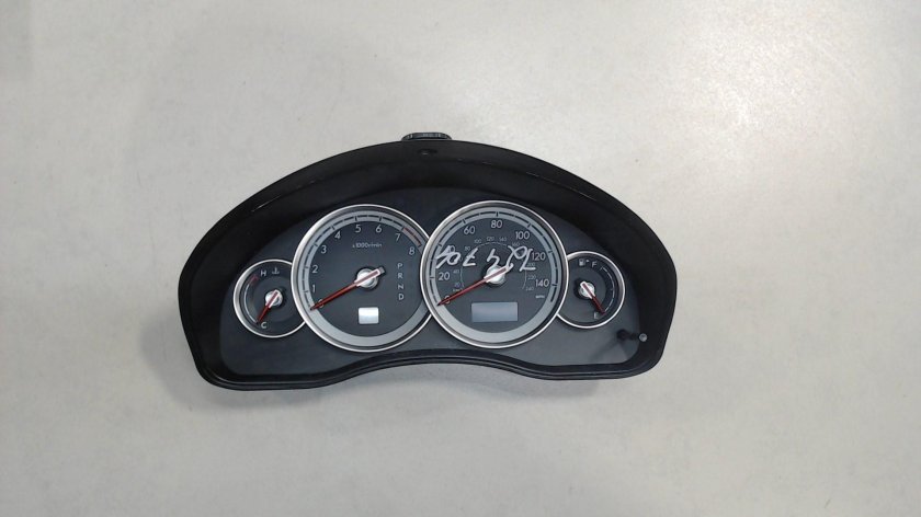 Субару Аутбек панель приборов