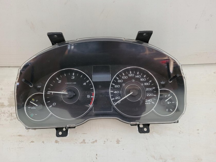 Субару аутбек приборная панель