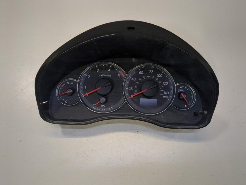 Щиток приборов Субару Легаси