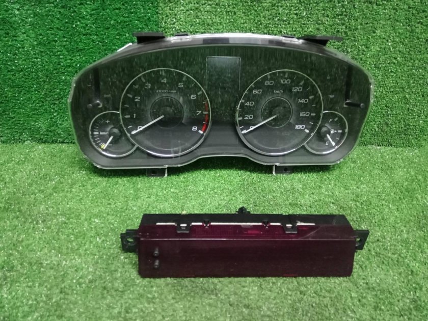 Панель приборов субару легаси