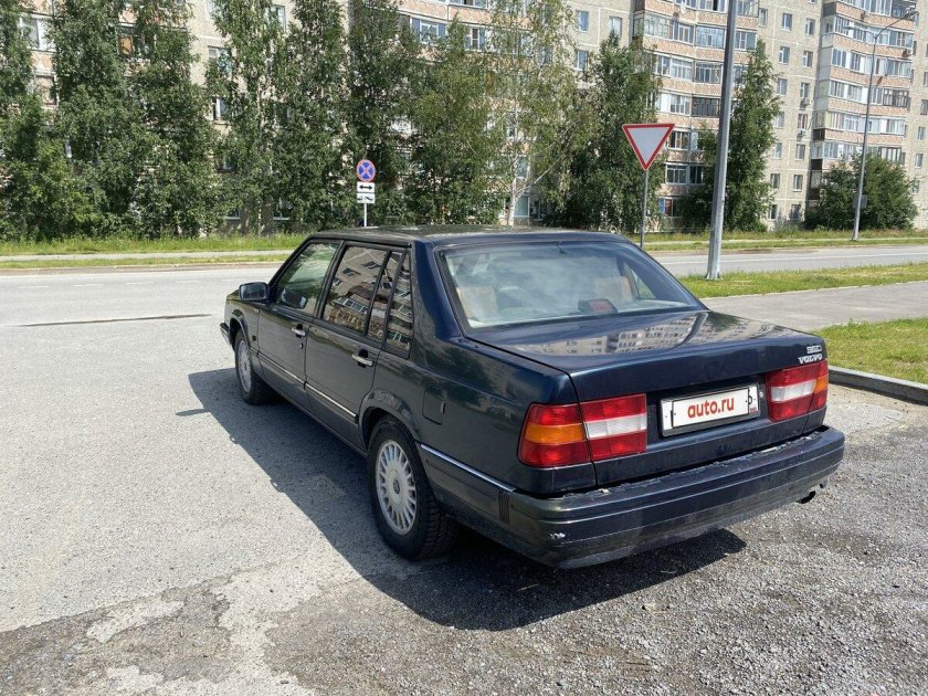 Volvo 940 седан