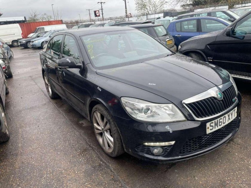 Skoda octavia 2012 черная