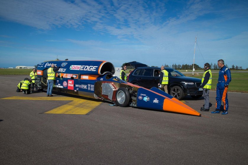 Bloodhound SSC 1609 км.ч