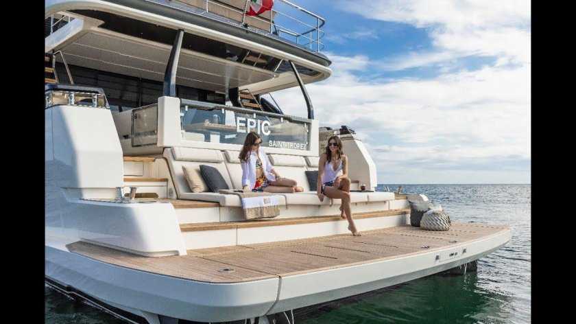 Ferretti 1000 яхта