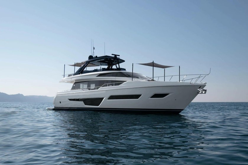 Моторная яхта Ferretti 780