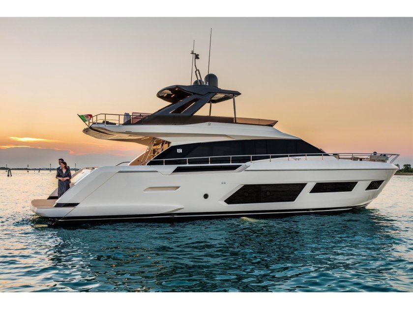 Ferretti 670 Fly