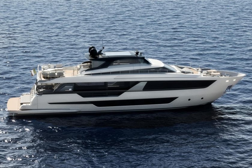 Ferretti 1000 яхта