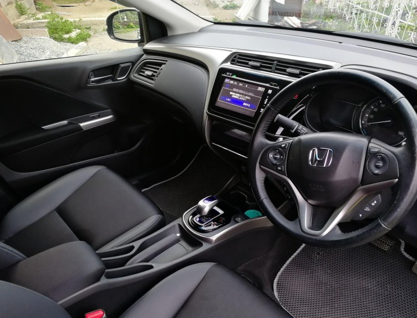 Хонда Грейс гибрид