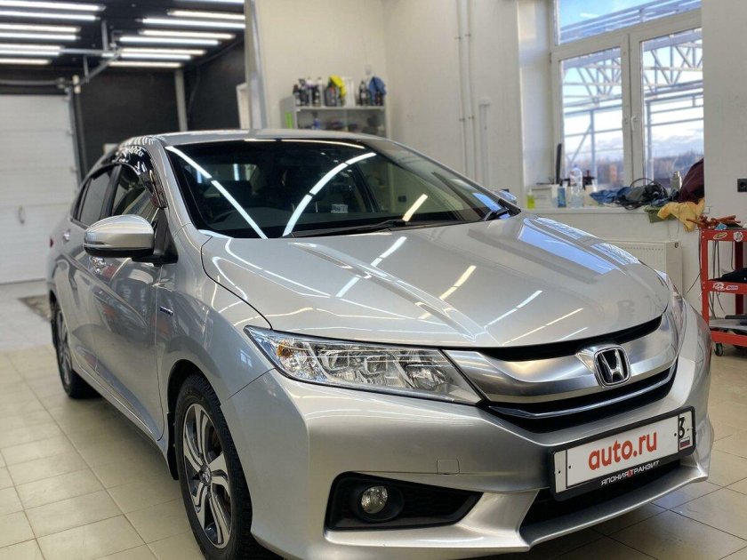 Honda Grace 2014