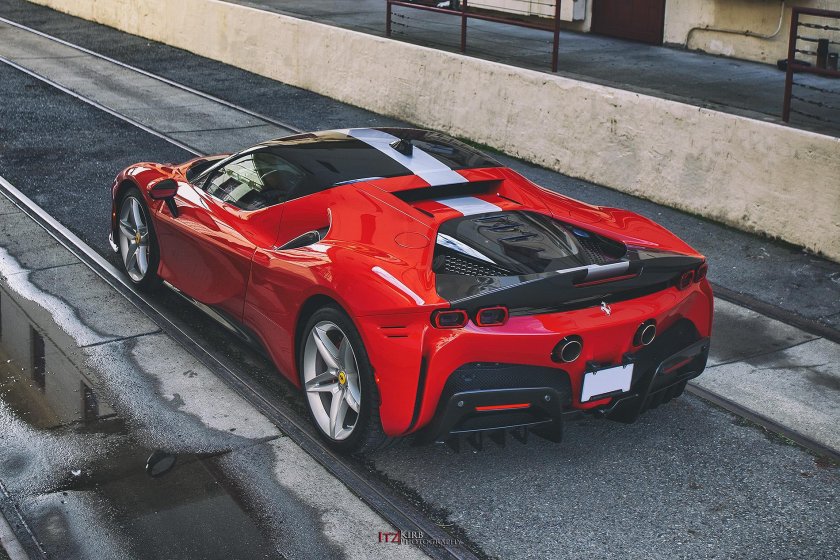 Феррари sf90 Stradale