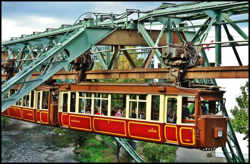 Вуппертальская подвесная дорога Германия