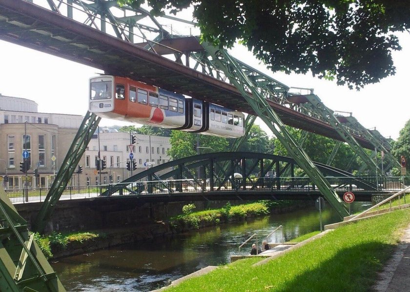 Вупперталь монорельсовая дорога