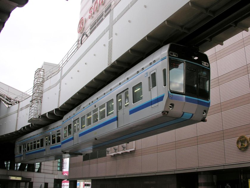 Поезда монорельс Токио