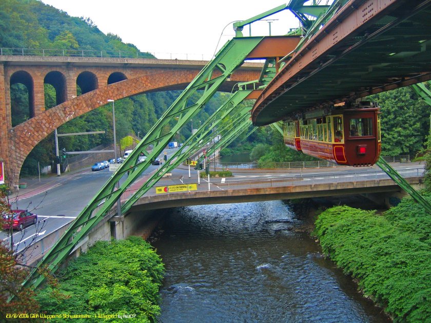 Вупперталь монорельсовая дорога