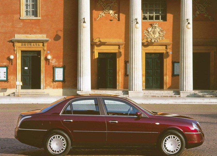 Лянча седан