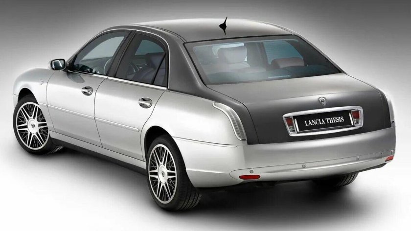 Автомобиль Lancia thesis
