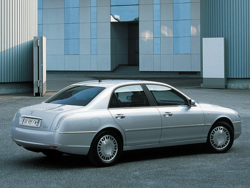 2002 Lancia thesis