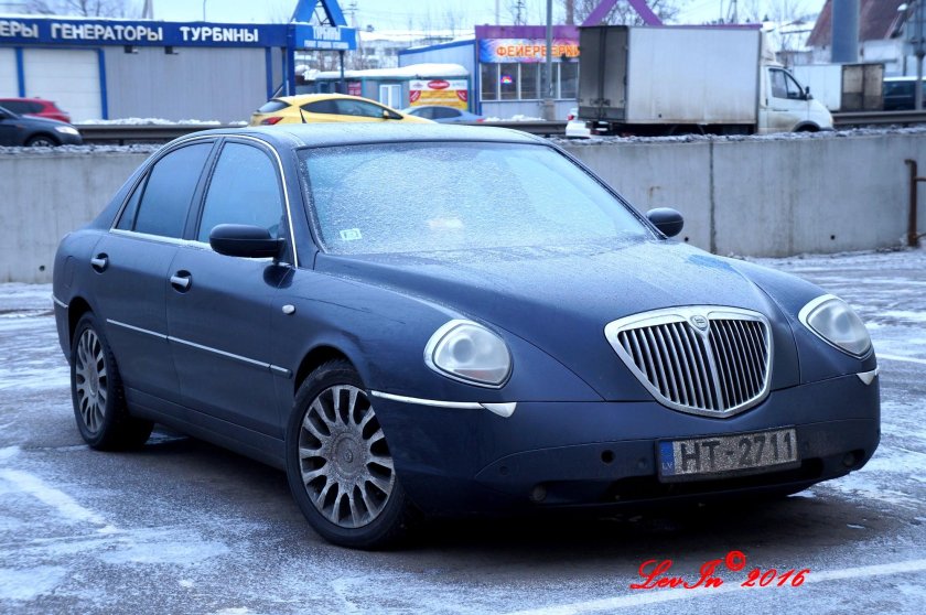 Lancia thesis 2.4