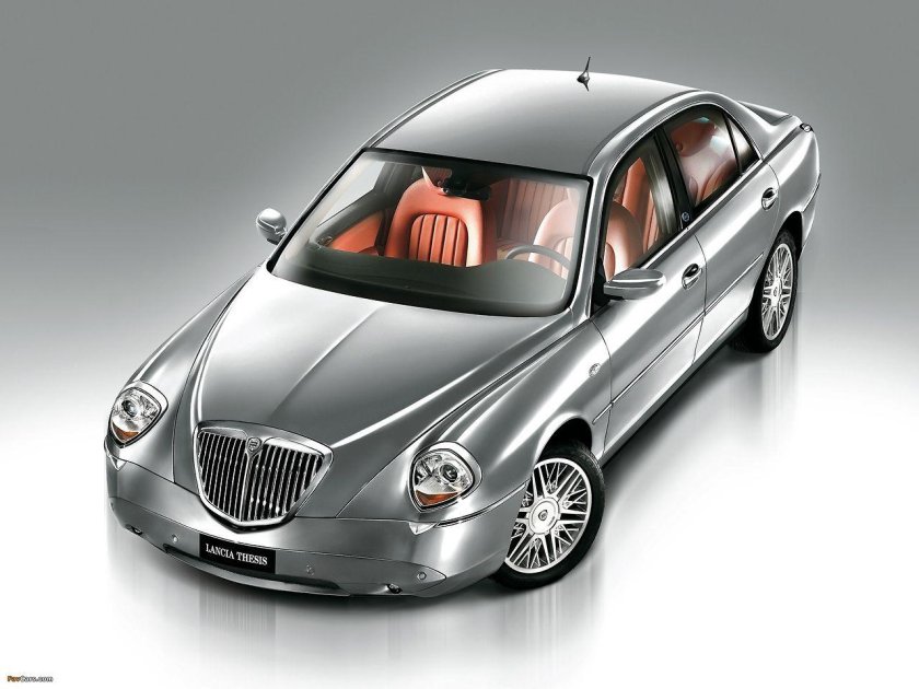 Автомобиль Lancia thesis