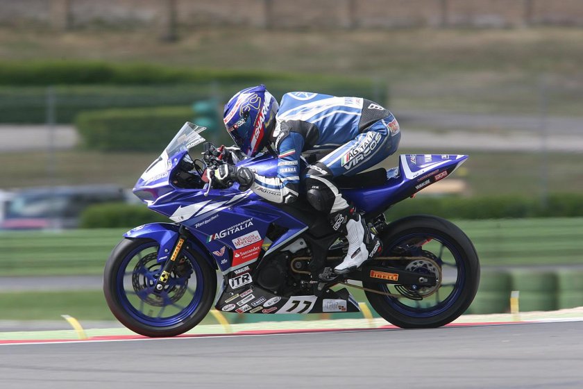 R 3 Yamaha r3