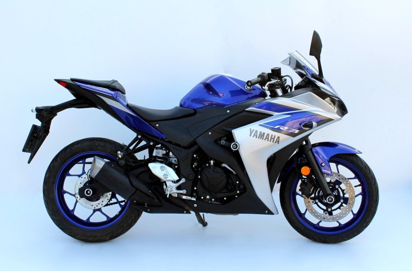 Yamaha YZF r3 2015