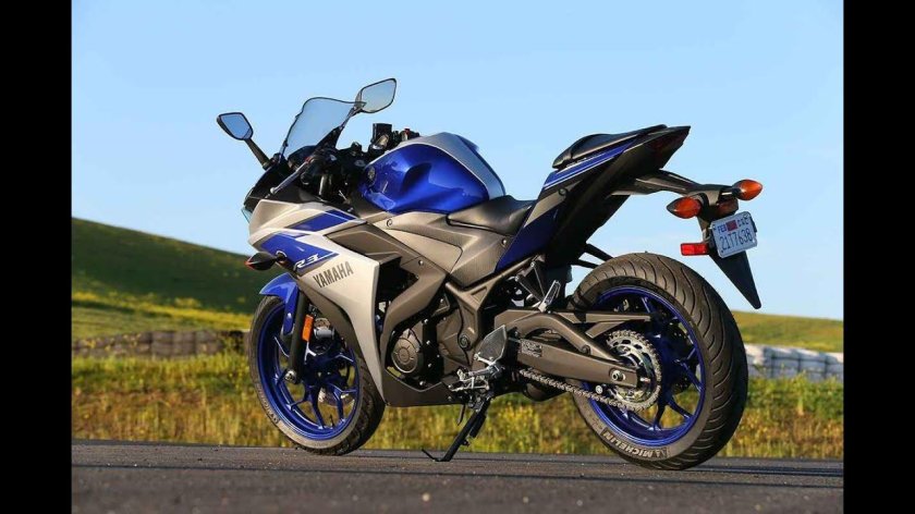 Yamaha YZF r3 2015