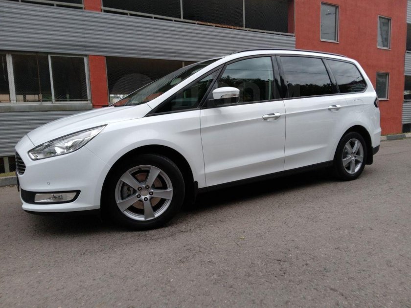 Форд 7 местный минивэн