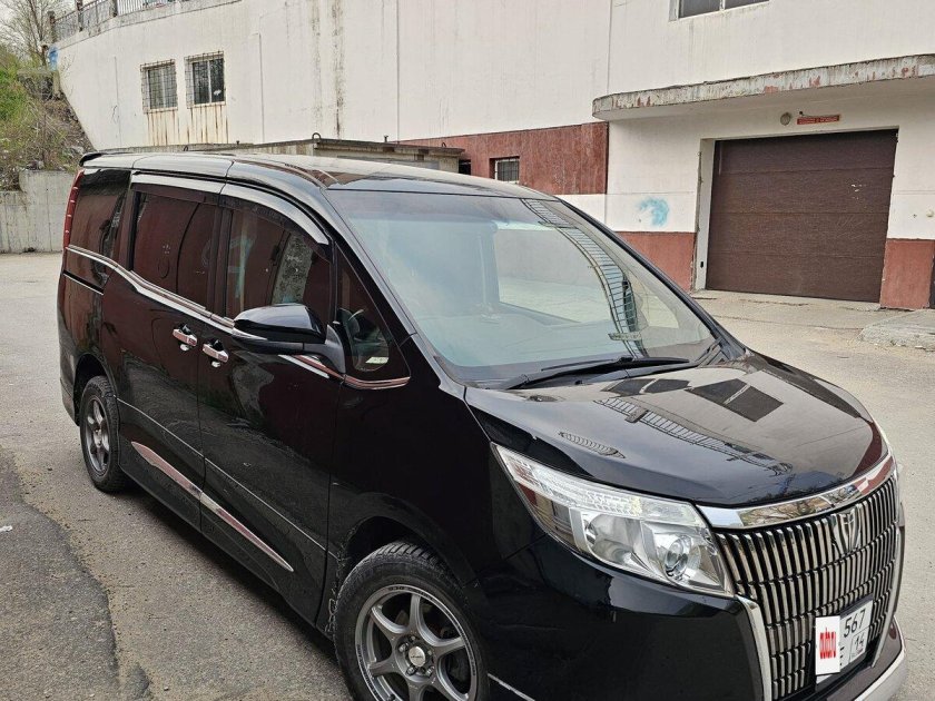 Toyota noah 2001 2007