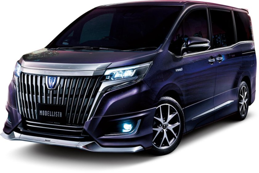 Минивэн Тойота Ноах