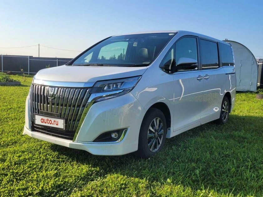 Тойота Эсквайр 2019