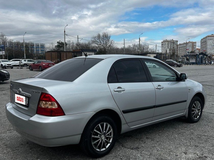 Тойота королла 120 2001