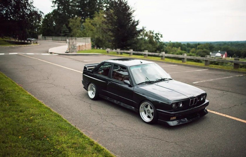 BMW e30