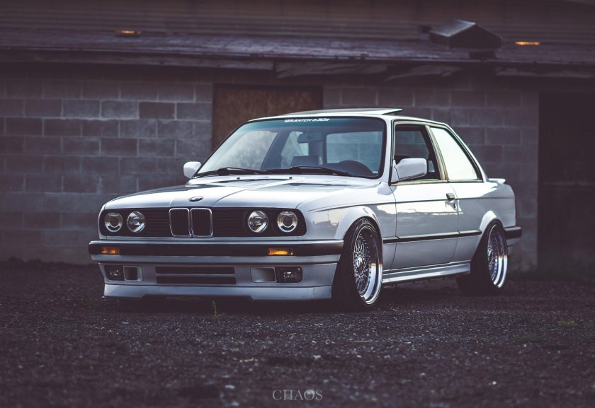 BMW e30 Coupe White