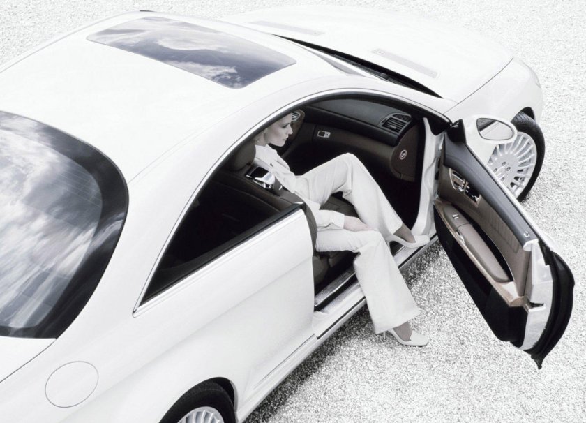 Безрамочные двери на авто