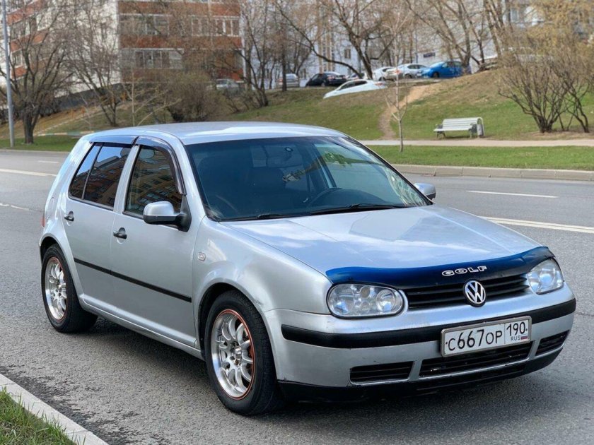 Гольф 4 2000