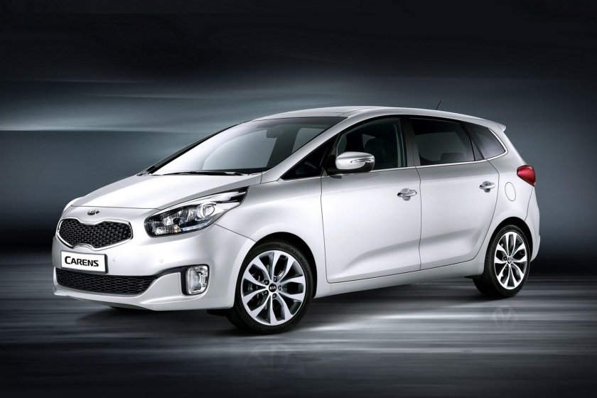Kia carens 2015