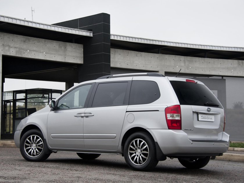 Kia Carnival 2010