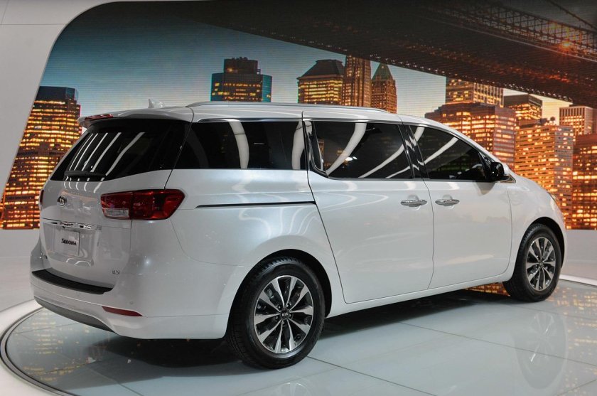 Kia Sedona 2015