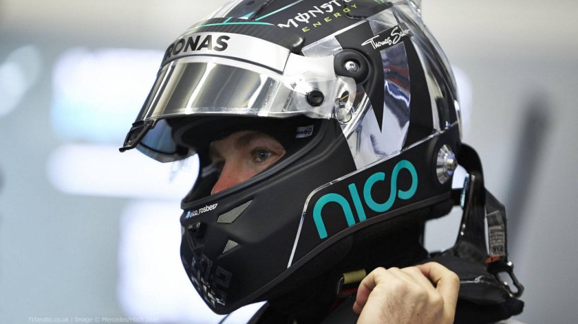 Нико Росберг шлем