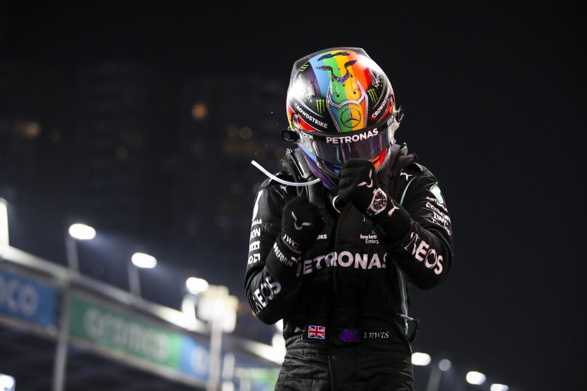 Шлем Льюиса Хэмилтона 2021